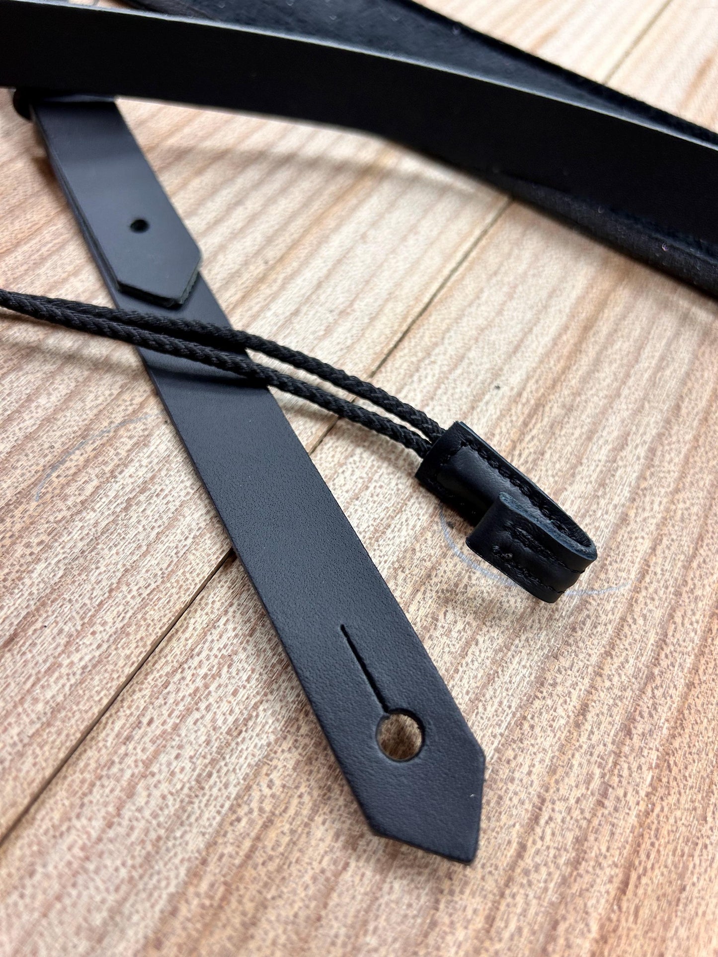 Versatile Leather Bouzouki Strap with Adjustable Hook and End-Button Attachment”
