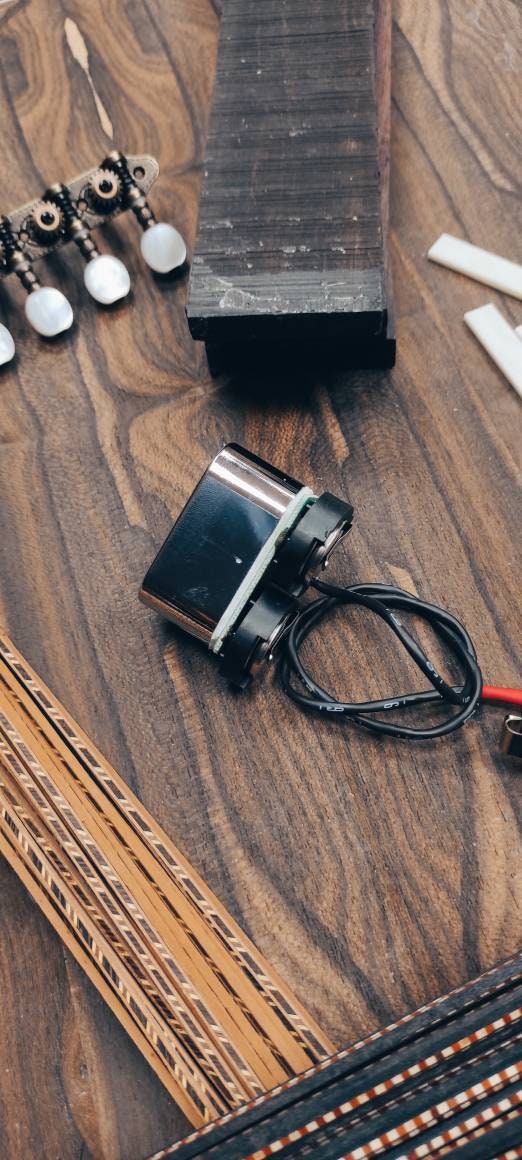 B-Voice ~ Bouzouki Active Pickup ~ The "Active - Silver " model ~ Active 6String & 8String Bouzouki Pick-up ~