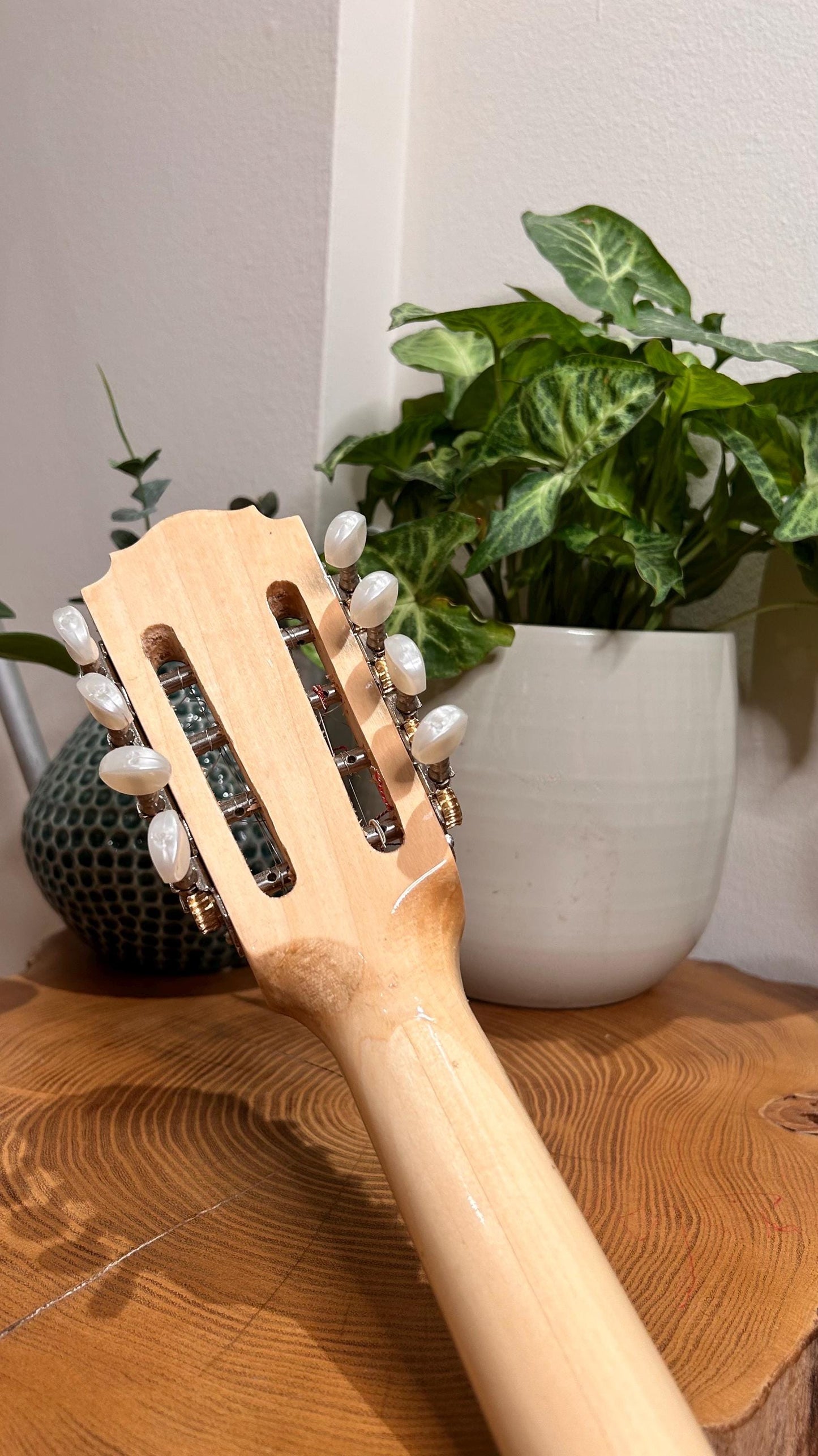 Handmade 8-string Professional Bouzouki with double-action truss rod and exquisite Cellulose Vines&Flower decorations - Greek craftsmanship