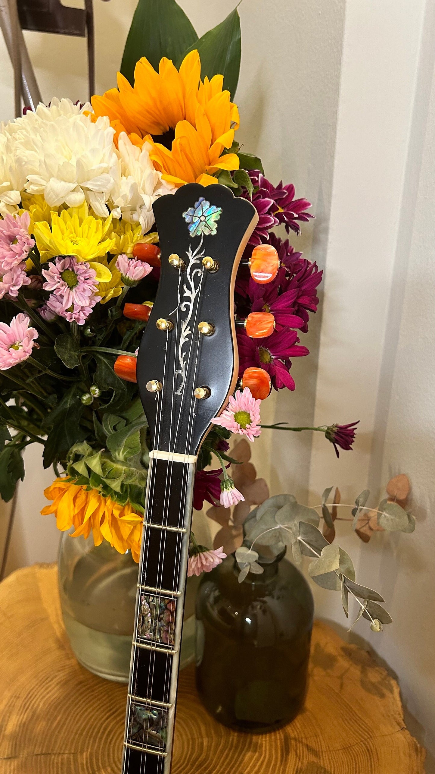 Custom 6-String Handmade Greek Bouzouki with Traditional Rebetiko Design and Abalone Shell Flower Top Decorations