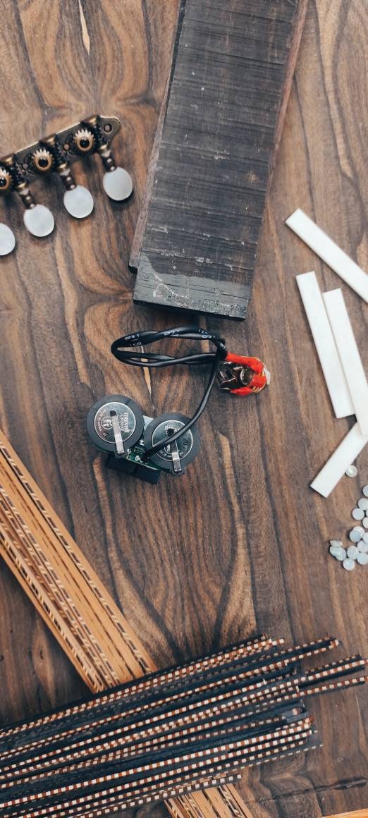 B-Voice ~ Bouzouki Active Pickup ~ The "Active - Silver " model ~ Active 6String & 8String Bouzouki Pick-up ~