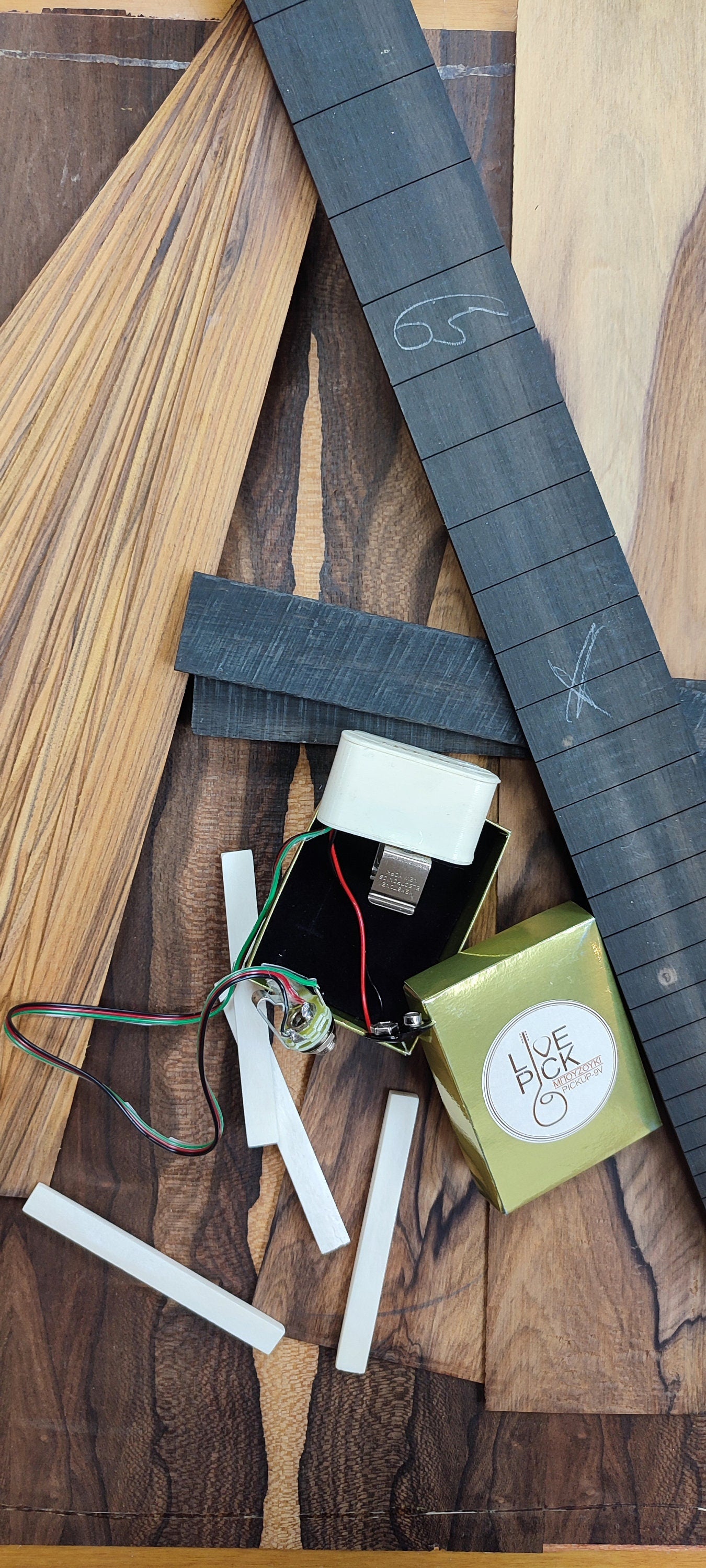 LIVE PICK ~ Bouzouki Active Pickup ~ The "White" model ~ Classic Tone 6string & 8String Bouzouki Pickup ~