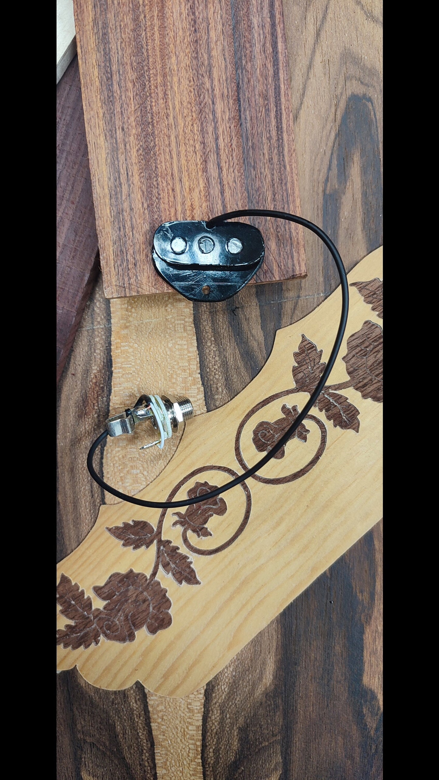 TAP ~ Baglamas Passive Pickup ~ The "BP-H" model ~ Single Coil Classic Baglama Pick-up ~